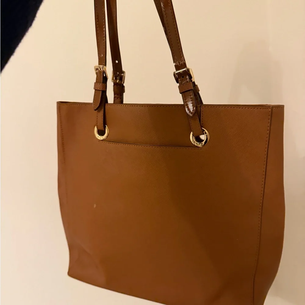 Michael Kors Tan Leather shoulder tote bag - Picture 3 of 4
